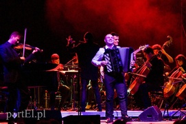 Muzyczna podróż z Marcinem Wyrostkiem