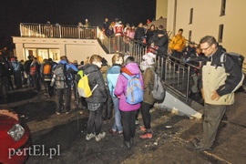 W błocie i w ciemnościach walczyli ze słabościami