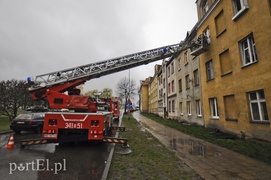 Ogień w mieszkaniu, lokator poparzony (aktualizacja)