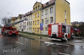 Ogień w mieszkaniu, lokator poparzony (aktualizacja)