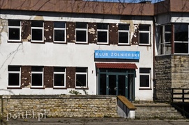 Kolejne działki w koszarach idą pod młotek