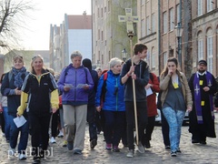 Elblążanie w drodze do Świętego Gaju