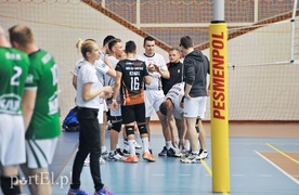 Takiej gry nie powstydziliby się zawodowcy (siatkówka)