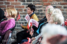 Nie będziemy padać na kolana, będziemy współpracować