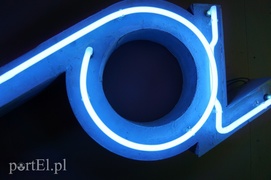 Kina nie ma, neon świeci