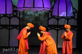 W 80 minut dookoła świata