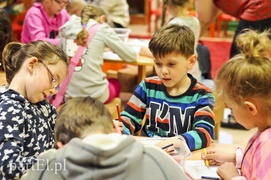 Nocne zabawy z książką