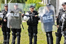 Policja kontra kibice na stadionie