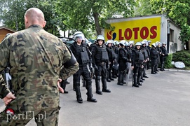 Policja kontra kibice na stadionie