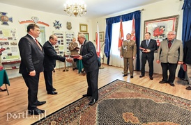 Dla żołnierza sztandar to wielki honor
