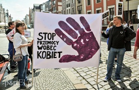 Protest w obronie ofiar gwałtów