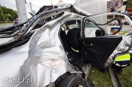 Wypadek karetki na 12 Lutego. Jedna osoba nie żyje, trzy w ciężkim stanie trafiły do szpitala