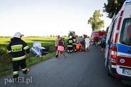 Audi zderzyło się z ciężarówką. Są ranni
