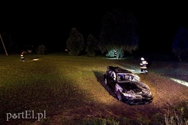 Dachowanie w BMW, wszyscy byli pijani