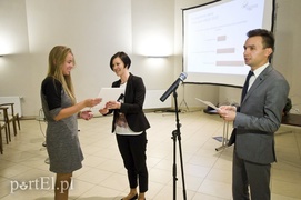 Ta gra opłaca się obu stronom