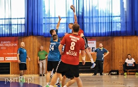 Meblarze rozbili rywala (piłka ręczna)