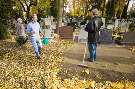 Tylko w Polsce tak się dba o groby...