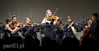 Orkiestra zaprosiła ich na scenę