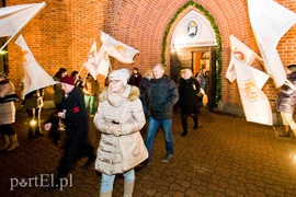 Zbiorowe ściskanie pod katedrą