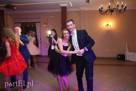 Polonez zatańczony trójkami
