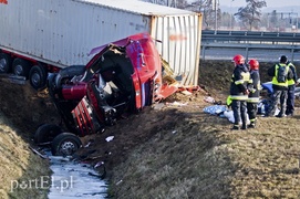 Wypadek tira na \"siódemce\". Nie żyje kierowca (aktualizacja)