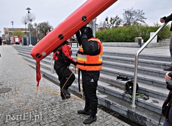 Wodne ćwiczenia strażaków