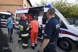 18-latek szalał z nożem na Wiejskiej. Zranił policjantkę, padły strzały