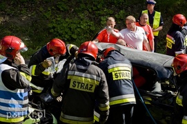 Tragedia na drodze w Nadbrzeżu, kierowca zmarł w szpitalu  (aktualizacja)