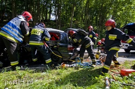 Tragedia na drodze w Nadbrzeżu, kierowca zmarł w szpitalu  (aktualizacja)