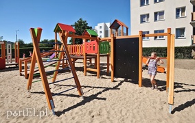 Nowy plac zabaw przyciąga tłumy