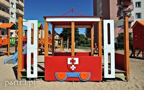 Nowy plac zabaw przyciąga tłumy