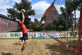 Zwyciężyła siła spokoju  (siatkówka plażowa) 