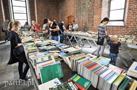 Quo vadis? Na dziedziniec biblioteki!