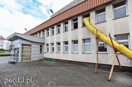 Cztery centymetry do pełni szczęścia na basenie