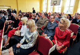 Chodzili tu dziadkowie, chodzą wnuki, czyli 70 lat SP 4