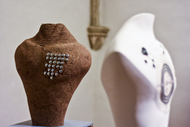 Człowiek człowiekowi...