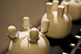 Człowiek człowiekowi...