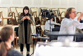 Wigilia z kolędami, gwiazdami i EOK