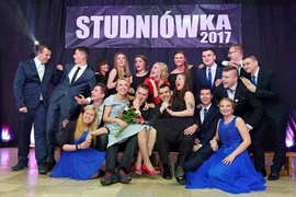 Studniówka w starym stylu