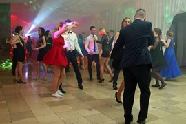Studniówka w starym stylu