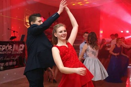 Studniówka w starym stylu