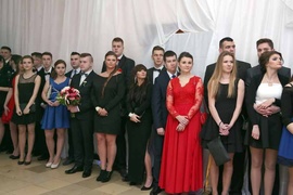 Studniówka w starym stylu