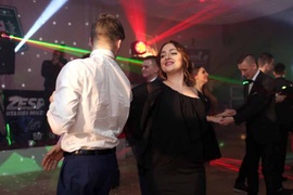 Studniówka w starym stylu