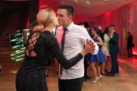 Studniówka w starym stylu