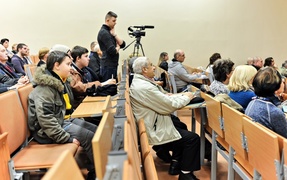 Władza po drugiej stronie torów