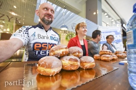 Zjeść górę pączków