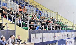 Meblarze z trzecim zwycięstwem (piłka ręczna)