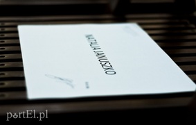 Chaos społeczny w Galerii EL