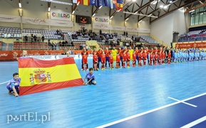Kanonada Hiszpanów na inaugurację eliminacji