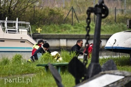Strażacy wyłowili z rzeki ciało mężczyzny